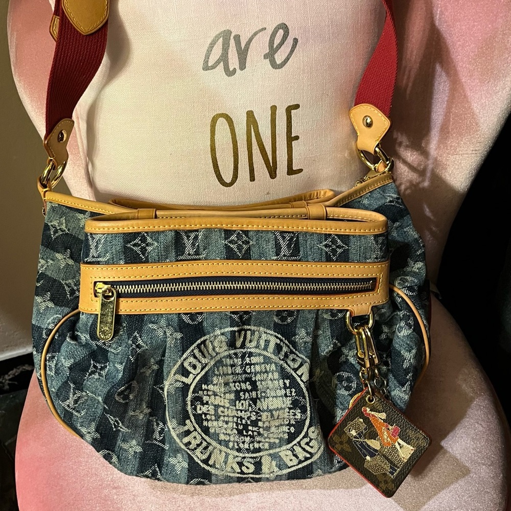 Authentic Limited Edition Louis Vuitton Denim Cruise Porte Epaule Raye Bag 💝 🔥